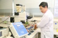 stock_photo:labs:envi_tox:activities:dielectrophoresis:dielectrophoresis2_l.jpg