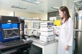 stock_photo:labs:med_chem:activities:f_spectrometer:f_spectrometer3_s.jpg