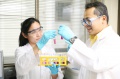 stock_photo:labs:org_synth:activities:vials:vials2_l.jpg