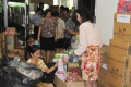 th:president:news:2014_news:2014_07_28_packing600helpingfloodsrisaket:6.jpg